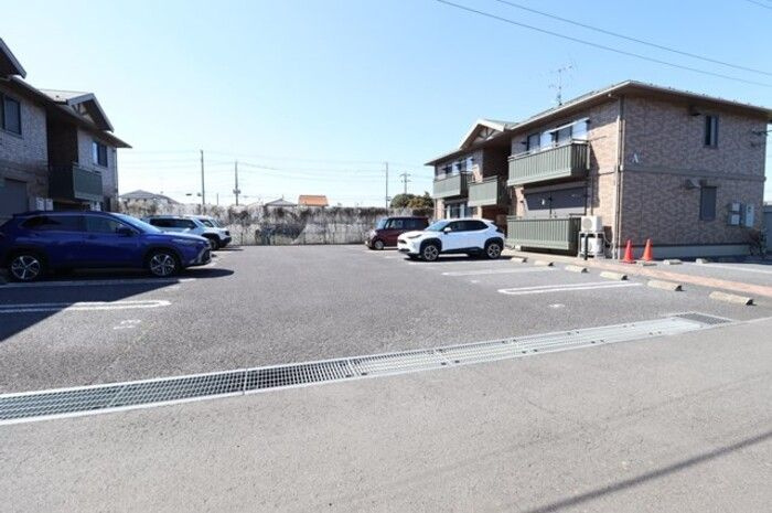 プランドールロッジAの駐車場