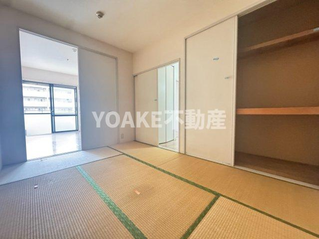 海老名市中央２丁目のアパートの和室
