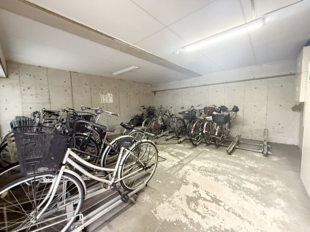 リブコート武庫川の駐輪場|駐輪場