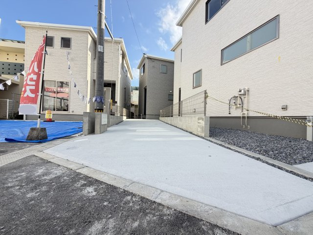 宜野湾市嘉数（全6棟）の駐車場|5号棟　縦列駐車2台完備♪