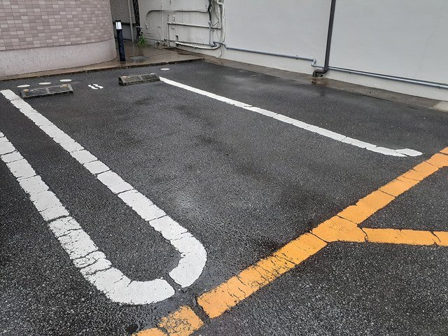 コンフォート　本町の駐車場
