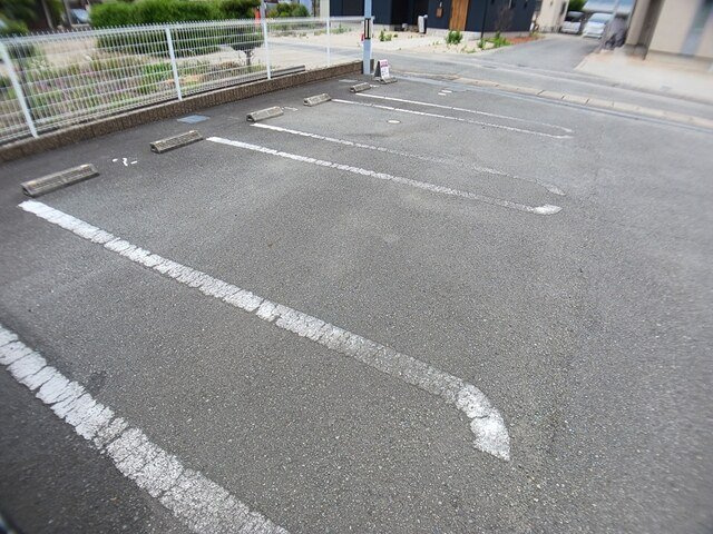 ヴェリタ　クオーレの駐車場