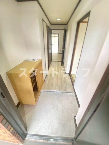 大阪市東淀川区豊新４丁目の賃貸マンションの玄関
