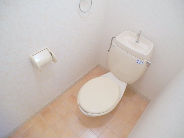 ディアス藤下A棟のトイレ|※同物件反転タイプの写真でございます※現況を優先します※