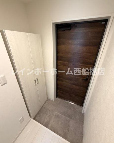 コネクトパークヒルズ本郷町の玄関