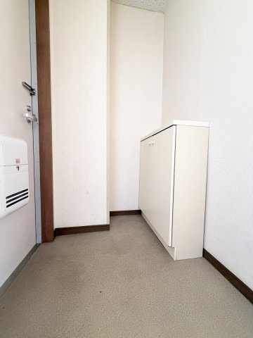 萬寿シティBの玄関