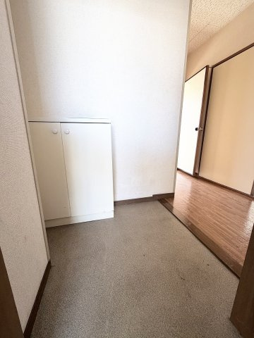 萬寿シティBの玄関