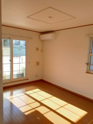 【居間・リビング】 | リファインＡ | こちらの居間で趣味の時間をお楽しみください