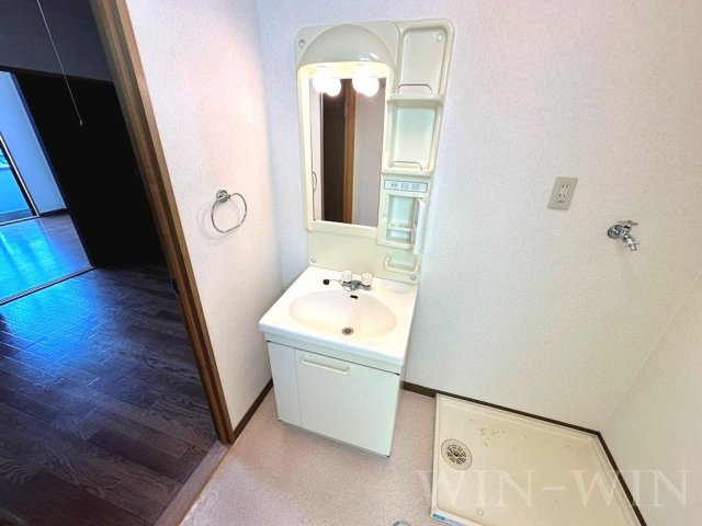Limpiaチトセの独立洗面台|イメージ（同建物内別部屋の写真です）