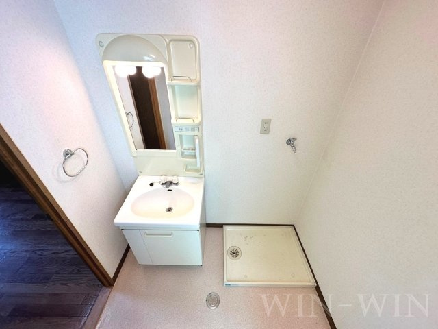 Limpiaチトセの独立洗面台|イメージ（同建物内別部屋の写真です）