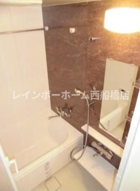 市川市市川１丁目の賃貸マンションの浴室