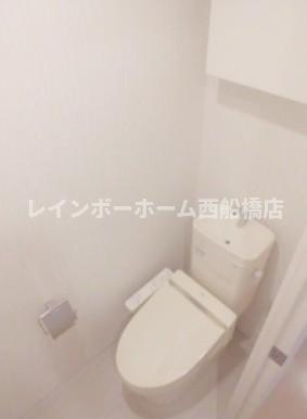 市川市市川１丁目の賃貸マンションのトイレ