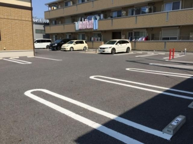 サークルヒルⅡの駐車場