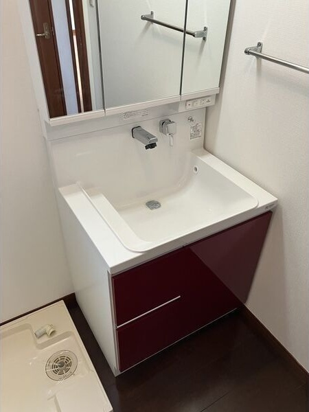 上ヶ原十番町戸建貸家の洗面所