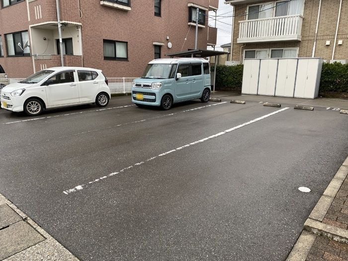 セントワイズ　Cの駐車場