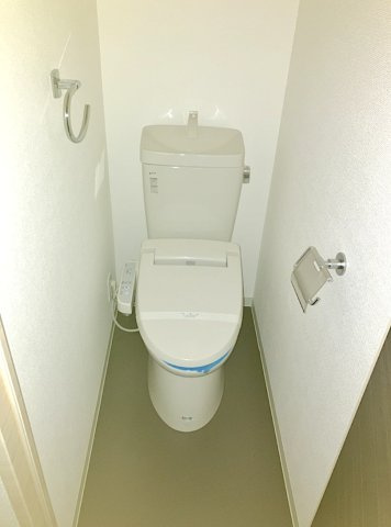 渋谷区初台２丁目の賃貸マンションのトイレ|トイレ