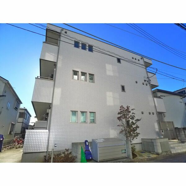 セラファーストの外観
