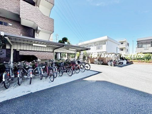 ダイアパレス花小金井の駐輪場