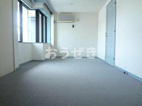 北区赤羽西１丁目の賃貸マンションの居間・リビング