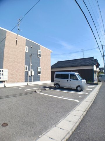 プラシードⅡの駐車場