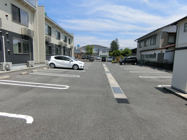 アルバ・カーサ　Ｂの駐車場