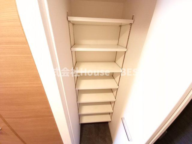 プレサンス三宮東フィールの収納