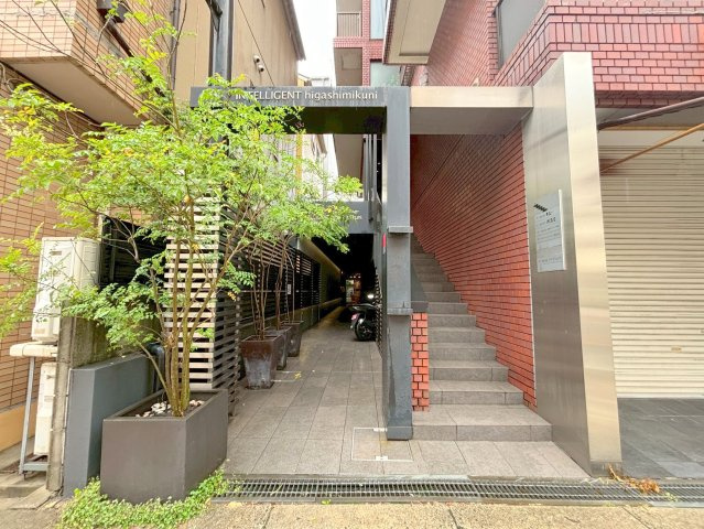 インテリジェント東三国のエントランス