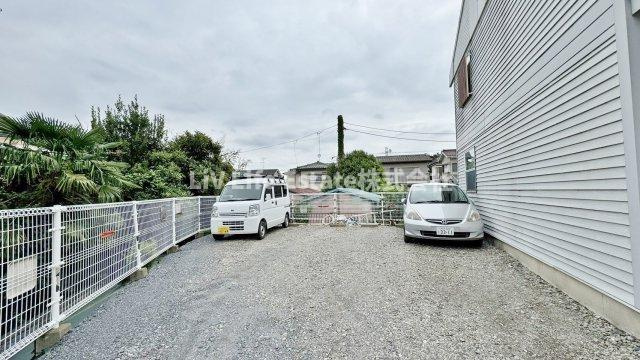 エクセレントひばりが丘Bの駐車場