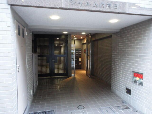 シャルム内神田のエントランス
