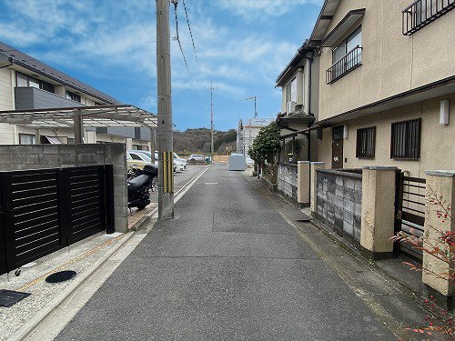 上賀茂狭間町 中古戸建の前面道路含む現地写真