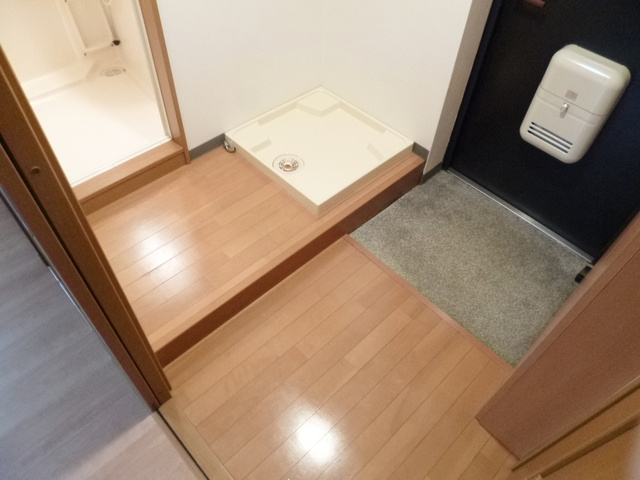 昭和ヒルズの内装|玄関部分広々としていて使い易いです！