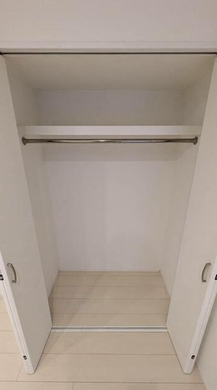 同マンション別部屋のお写真です。