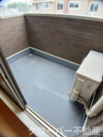 ルーベル　塩屋　Ａのバルコニー