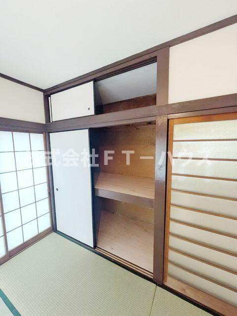 西佐津間１丁目戸建の収納