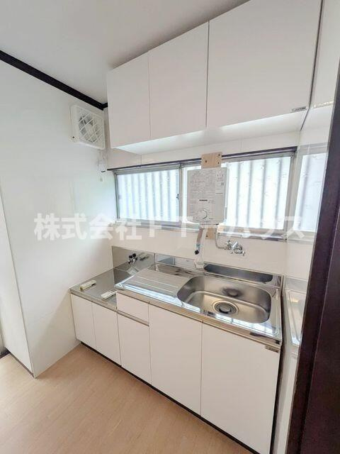 西佐津間１丁目戸建のキッチン