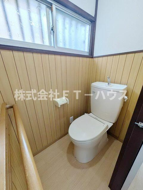 西佐津間１丁目戸建のトイレ