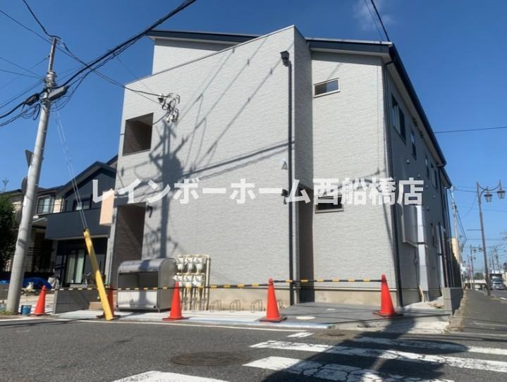 パインルーツ国府台の外観