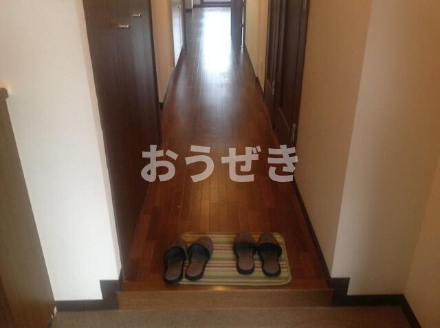Ｒ　ＨＯＵＳＥ２１　～アールハウスニジュウイチ～の玄関