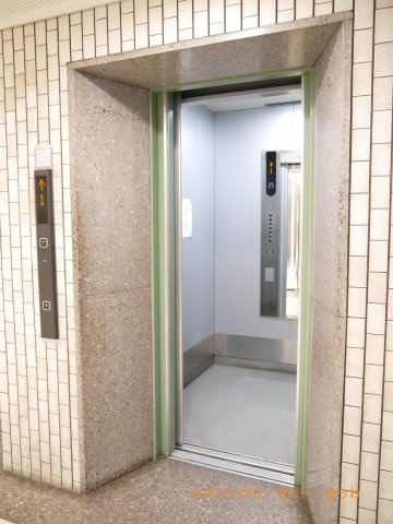 【その他共用部分】 | 志村三丁目フラワーホーム | 勿論エレベーターが備え付けられています。