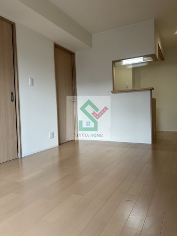 フィカーサ西東京B棟の居間・リビング