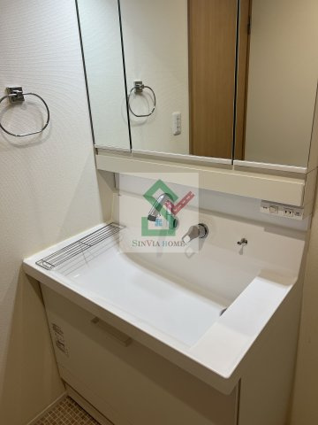 フィカーサ西東京B棟の独立洗面台