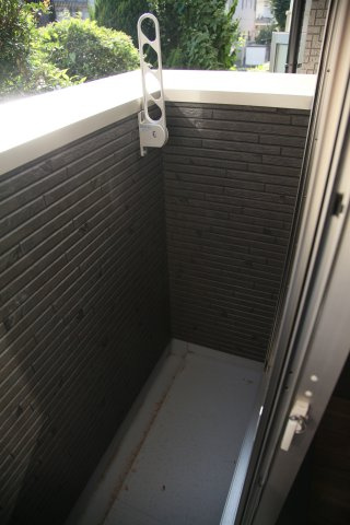 【バルコニー】 | CreoPrendre箱崎駅前 | バルコニーがあります※写真は類似です