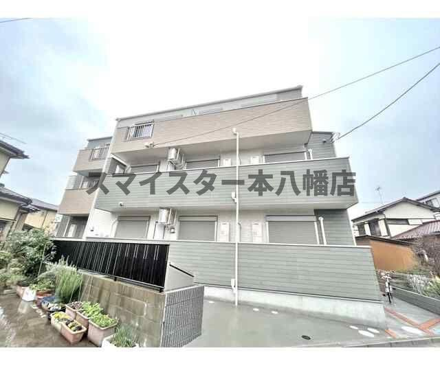 ミリアビタイナゲの外観