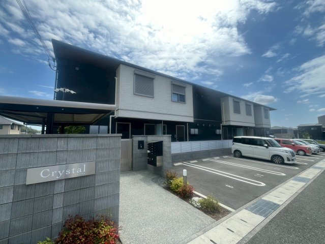 クリスタルの外観