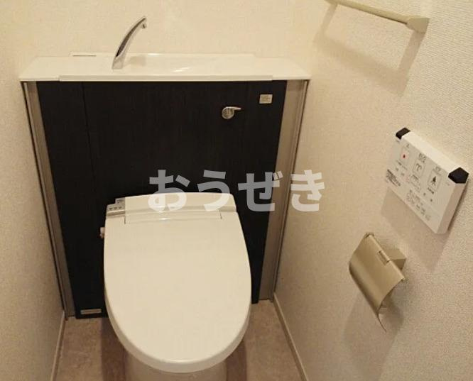 大田区東蒲田１丁目の賃貸マンションのトイレ