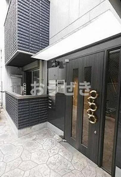 大田区東蒲田１丁目の賃貸マンションのエントランス