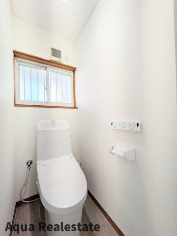 高松市東山崎町　中古戸建の居間・リビング|使いやすいリビングです
