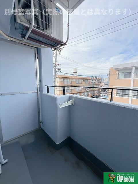 ファースト尼ヶ坂のバルコニー