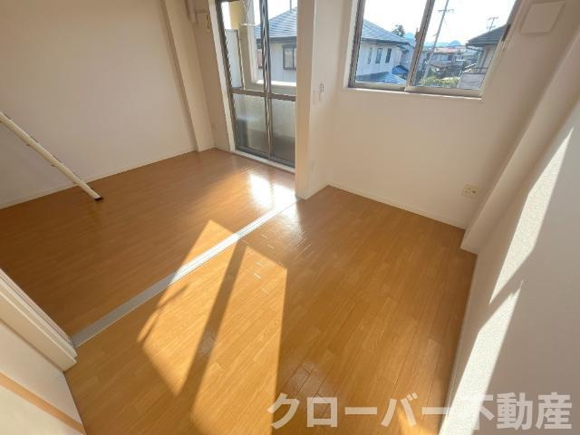 プティスール空港通りの内装|洋室