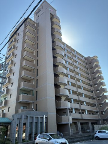 グランドール西条弐番館の外観|11階建て・58戸のマンションです。